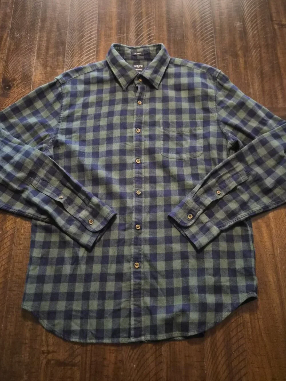 J. Crew Mens Classic Flannel Shirt Green Plaid Size Large 100% Cotton G335